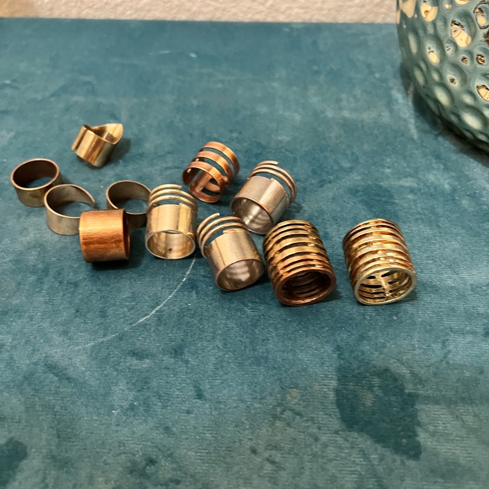 Costume jewelry| Rings| You get the full set| Gold, some have changed color